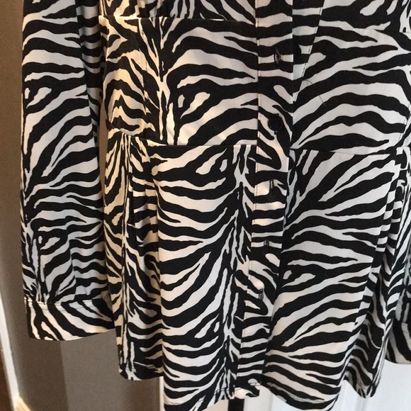 TOP - Picture 2 of 5